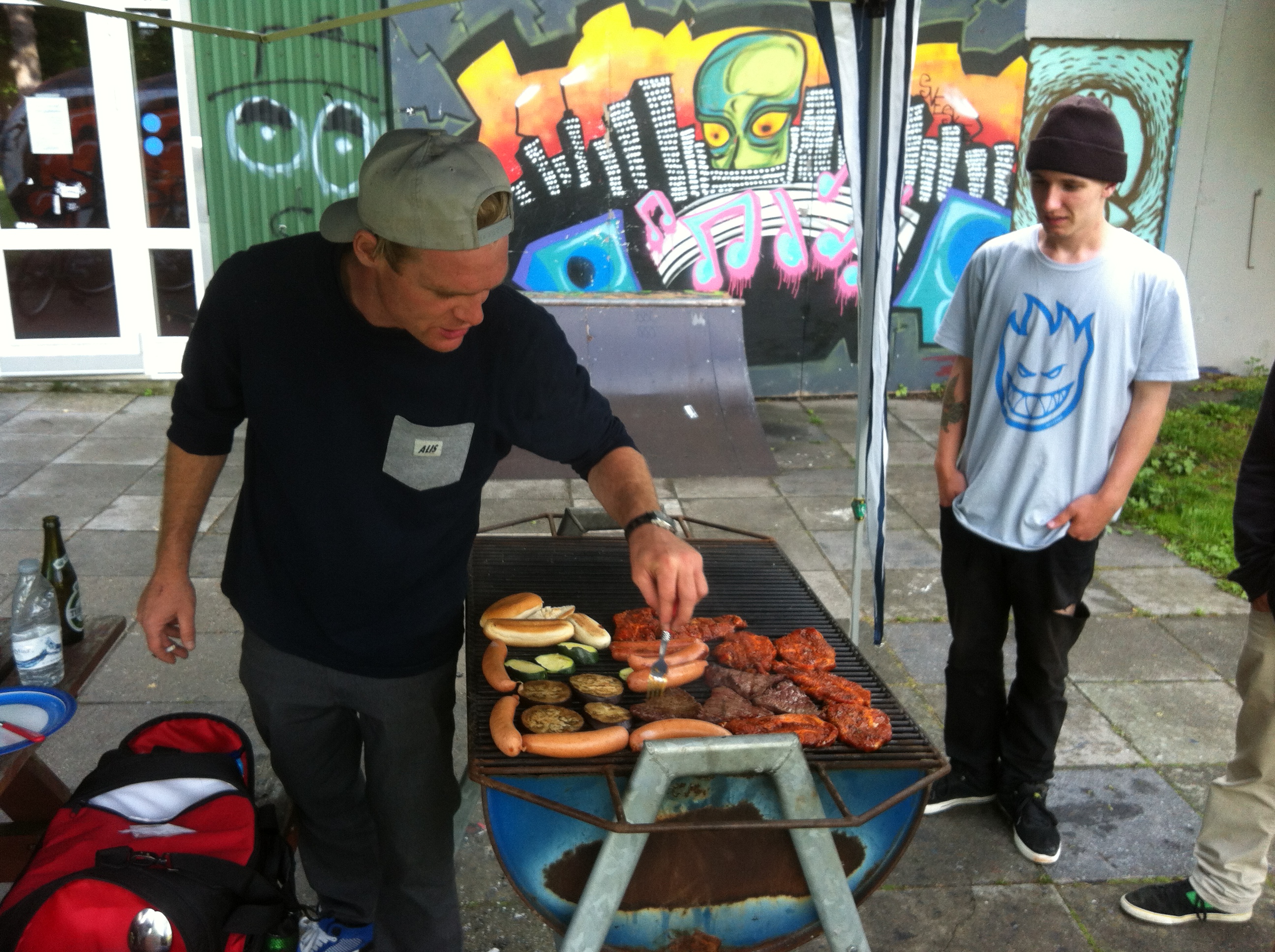 Mads Christensen Henrik Bønk Linden Rasmus Razz Pedersen Bertram Kirchert Ronni Kjærside Chris Larsson Hans Pierre Stachurska Skateboarding skateboard trip labforum labcph skatetu r nykøbing falster kulturfabrikken skatepark skatesession roadtrip minivan streetskating