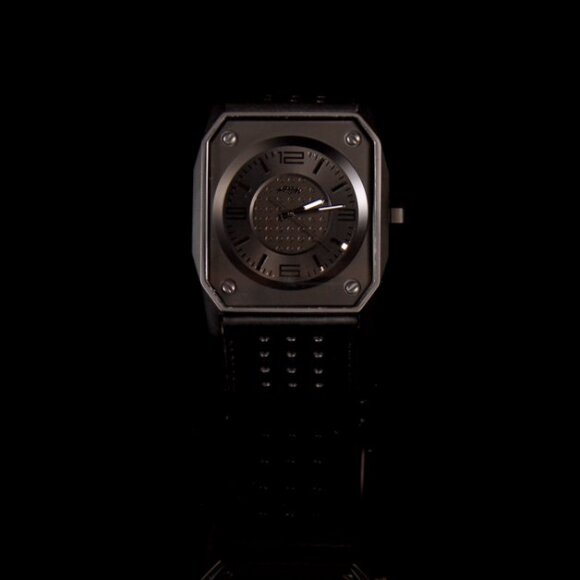 KR3W - Stealth Watch