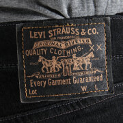 Levis Skateboarding - Levi´s Black Tab 222 Slim Jean Levis Skateboarding - Levi´s Black Tab 222 Slim Jean