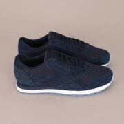 Reebok Classic - Reebok Classic CL Nylon Tech Sneaker