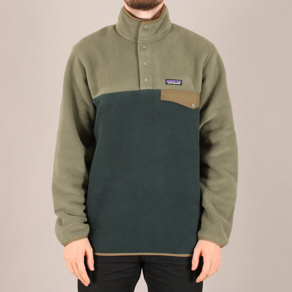 Patagonia - Patagonia Lightweight Synchilla Snap-T Fleece Pullover