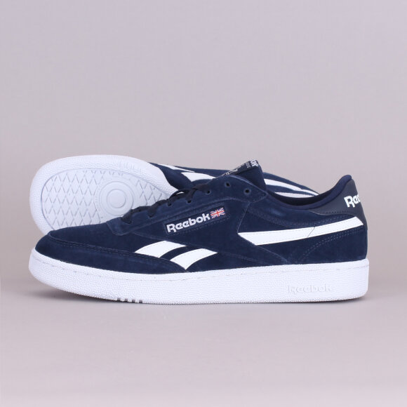 Reebok Classic - Reebok Revenge Plus MU Sneaker