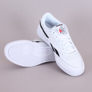Reebok Classic - Reebok Revenge Plus MU Sneaker