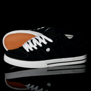 Circa - Tre (Black/White) Circa - Tre (Black/White)