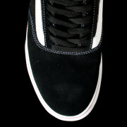 Vans - AV6 (Black/White)